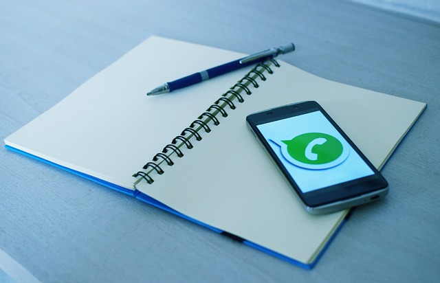 Behalte die Kosten für deine Kommunikationsmittel Smartphone, DSL, mobiles internet im Griff